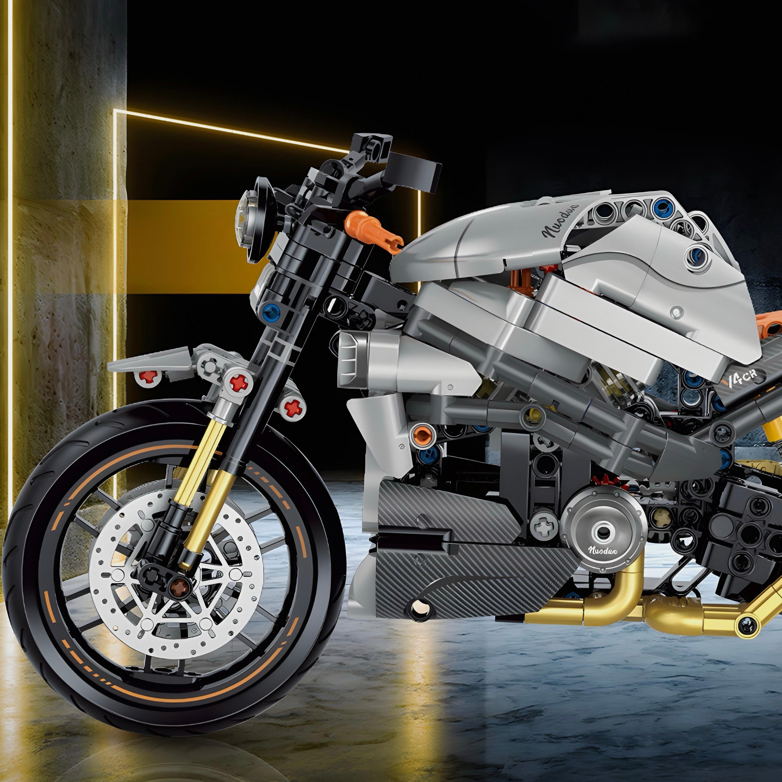 V4cr Naked Beast | 645pcs