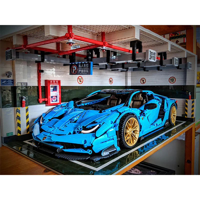 1:8 Scale Car Park | 2436pcs | Block World