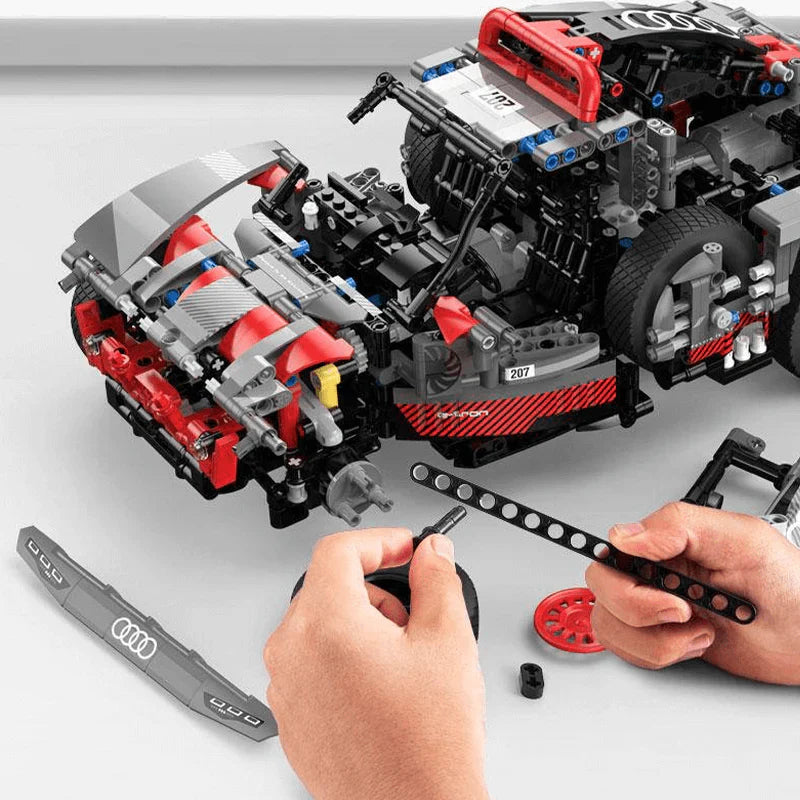 Audi RS Q E-tron | 1432pcs