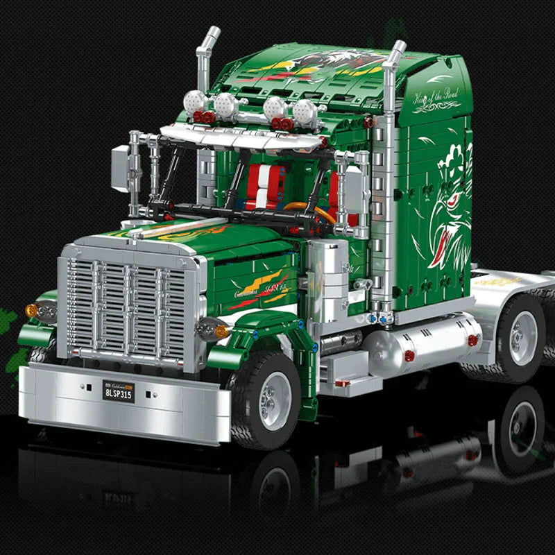 The Ultimate American Truck | 2104pcs