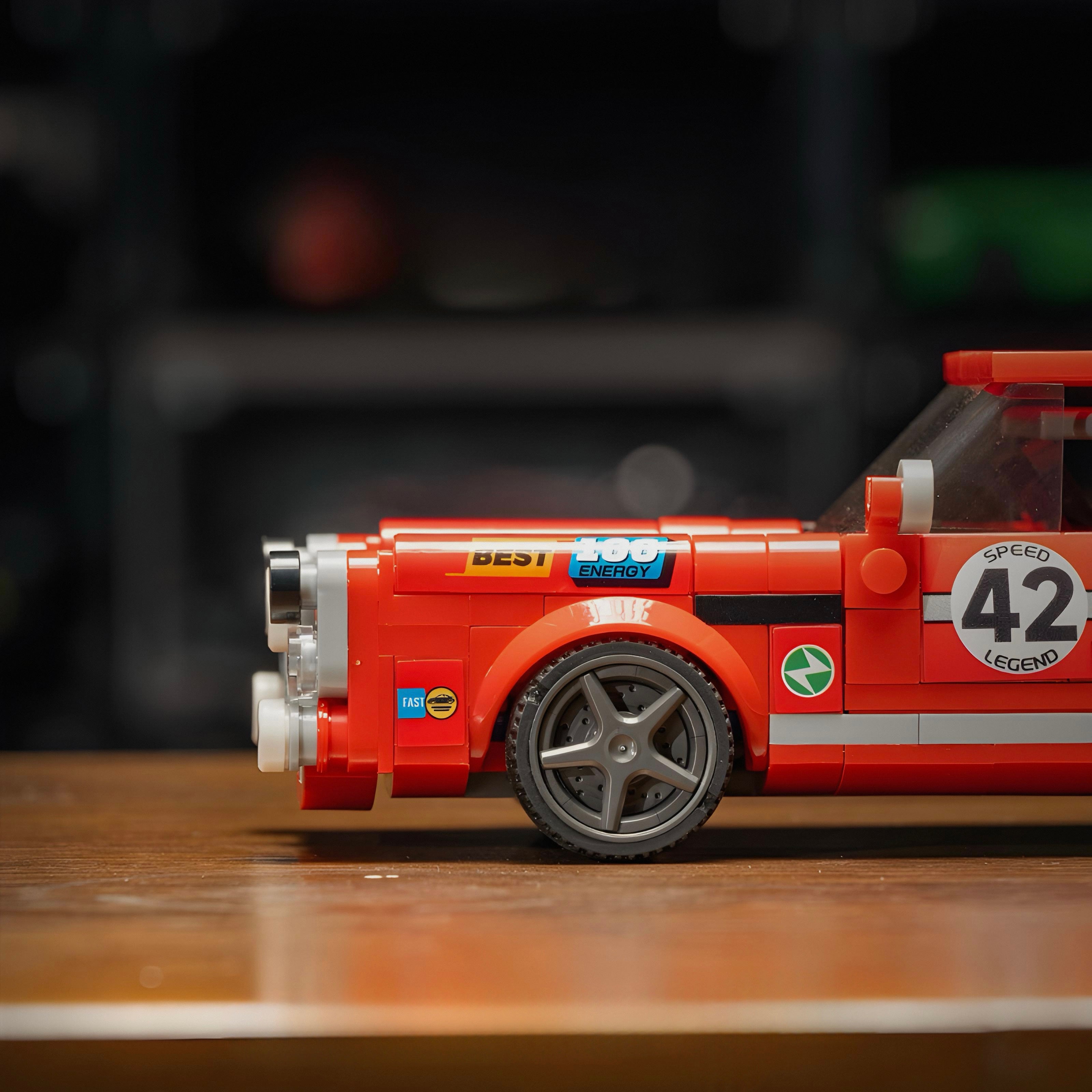 The Iconic 300 SEL "red Pig" | 344pcs